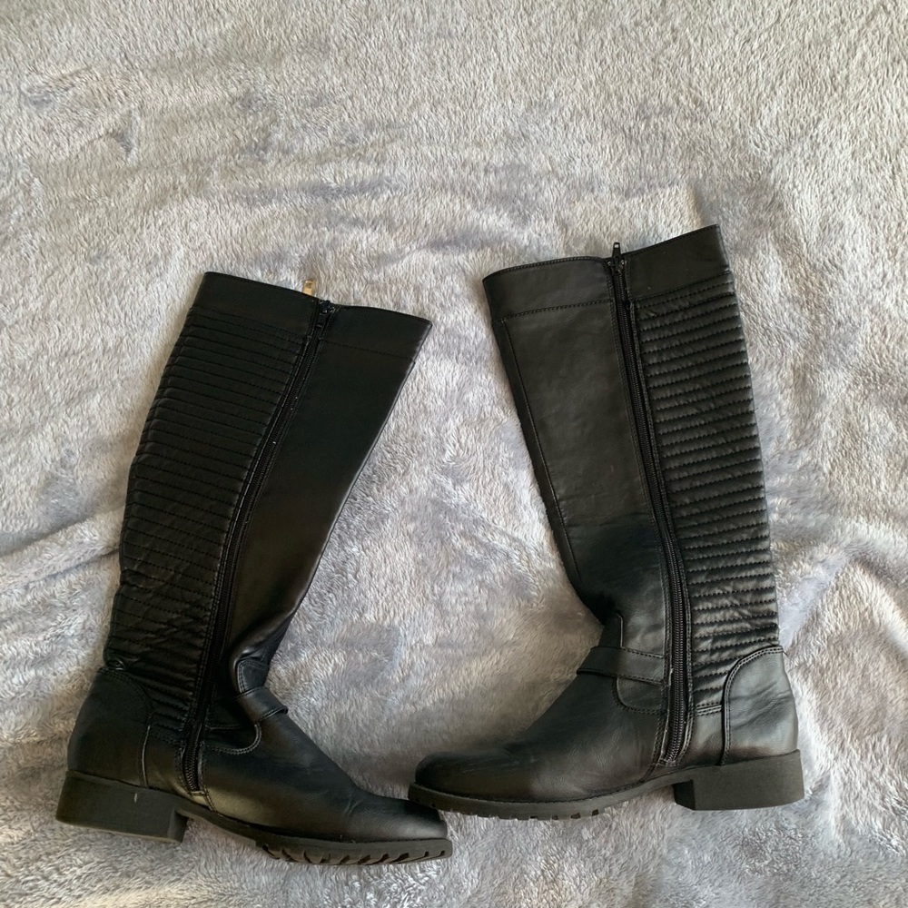 Steve Madden Gold Buckle Knee High Black Boots - Picture 6 of 7